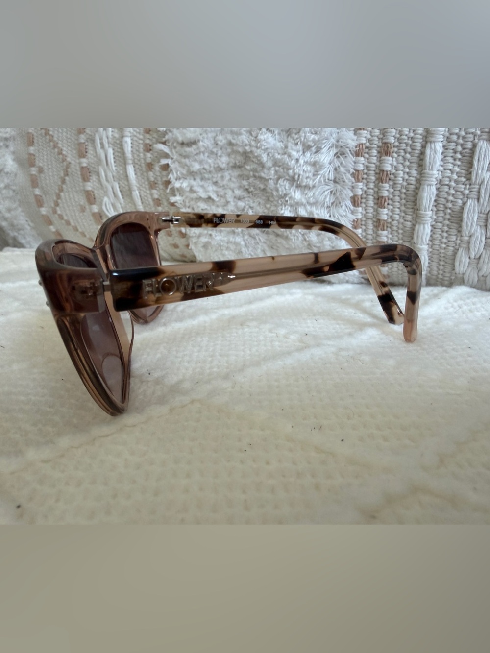 Flower by Drew Sunglasses Tortoise Shell with silver accents 🐚 - Picture 7 of 9